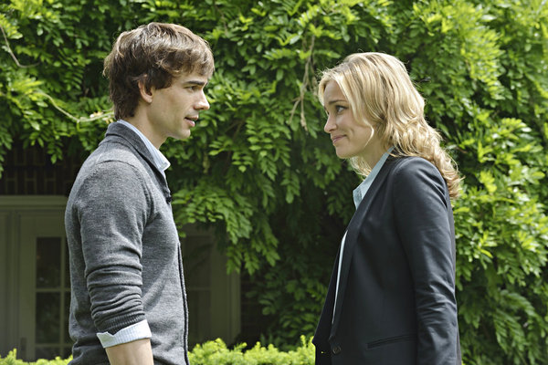 Still of Piper Perabo and Christopher Gorham in Covert Affairs (2010)