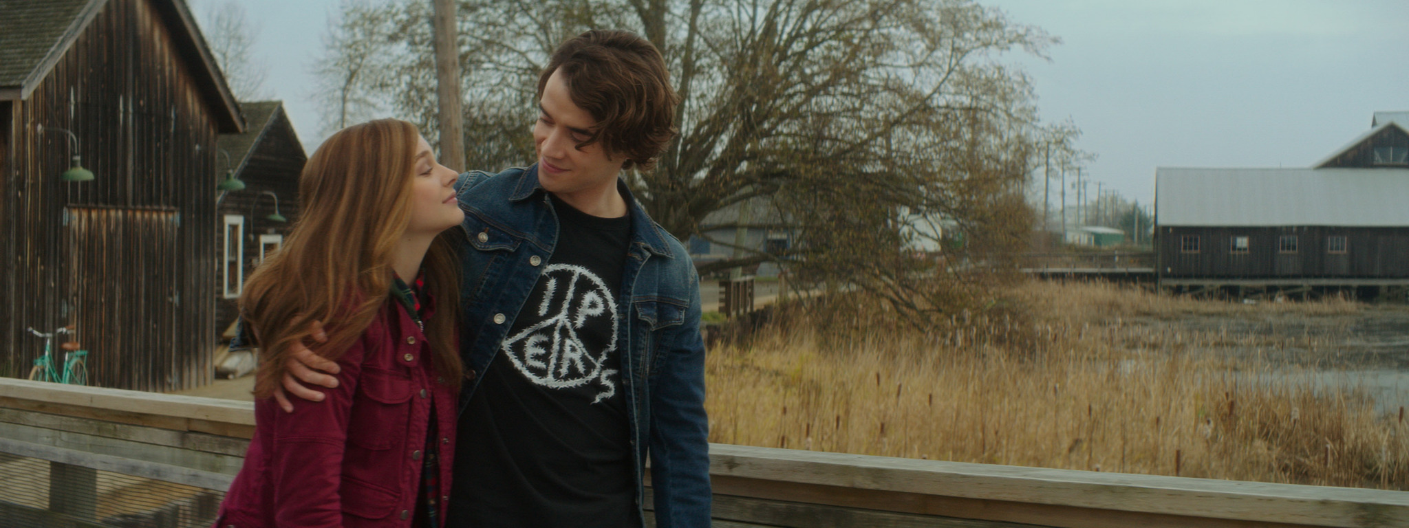 Still of Chloë Grace Moretz and Jamie Blackley in Jei pasilikciau (2014)