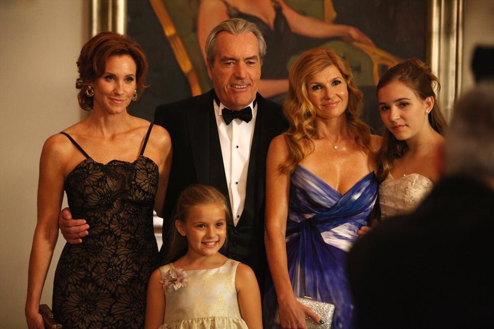 Still of Powers Boothe, Connie Britton, Judith Hoag, Lennon Stella and Maisy Stella in Nashville (2012)