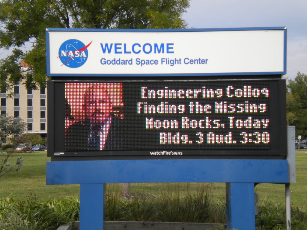 Joe Gutheinz gives speech at Goddard on missing moon rocks.