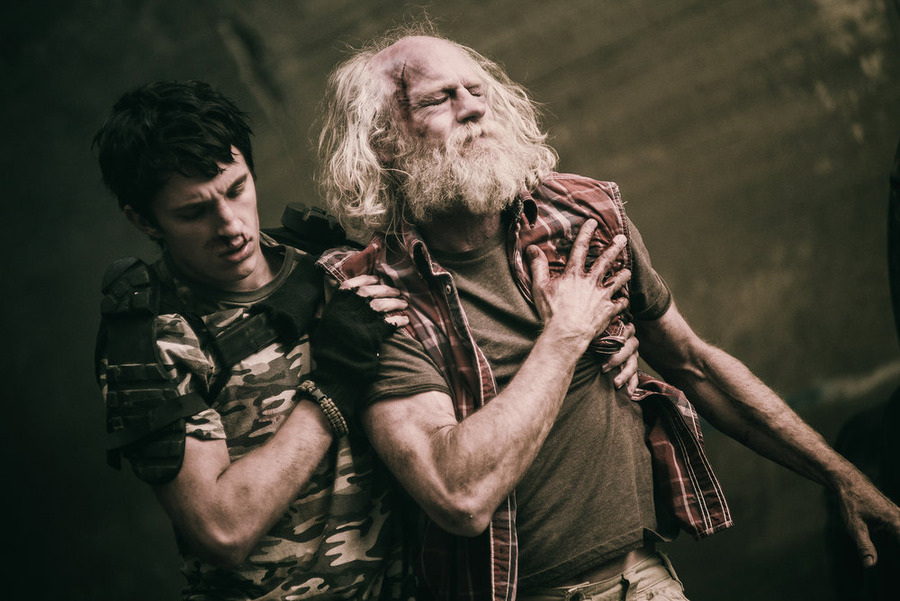 Still of Russell Hodgkinson and Nat Zang in Z Nation (2014)