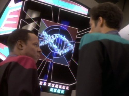 Still of Avery Brooks and Alexander Siddig in Star Trek: Deep Space Nine (1993)