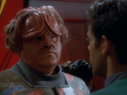 Still of Dion Anderson and Alexander Siddig in Star Trek: Deep Space Nine (1993)
