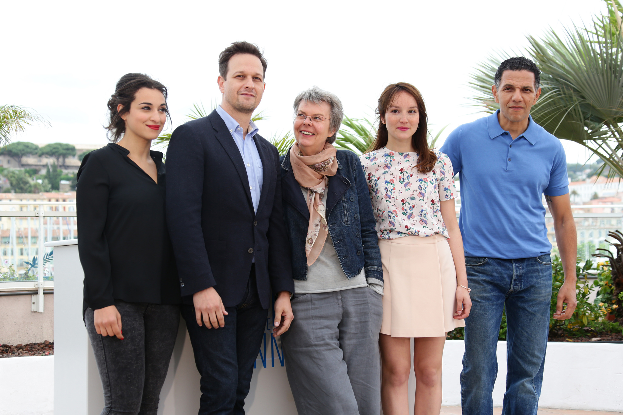 Josh Charles, Pascale Ferran, Roschdy Zem, Anaïs Demoustier and Camélia Jordana at event of Bird People (2014)