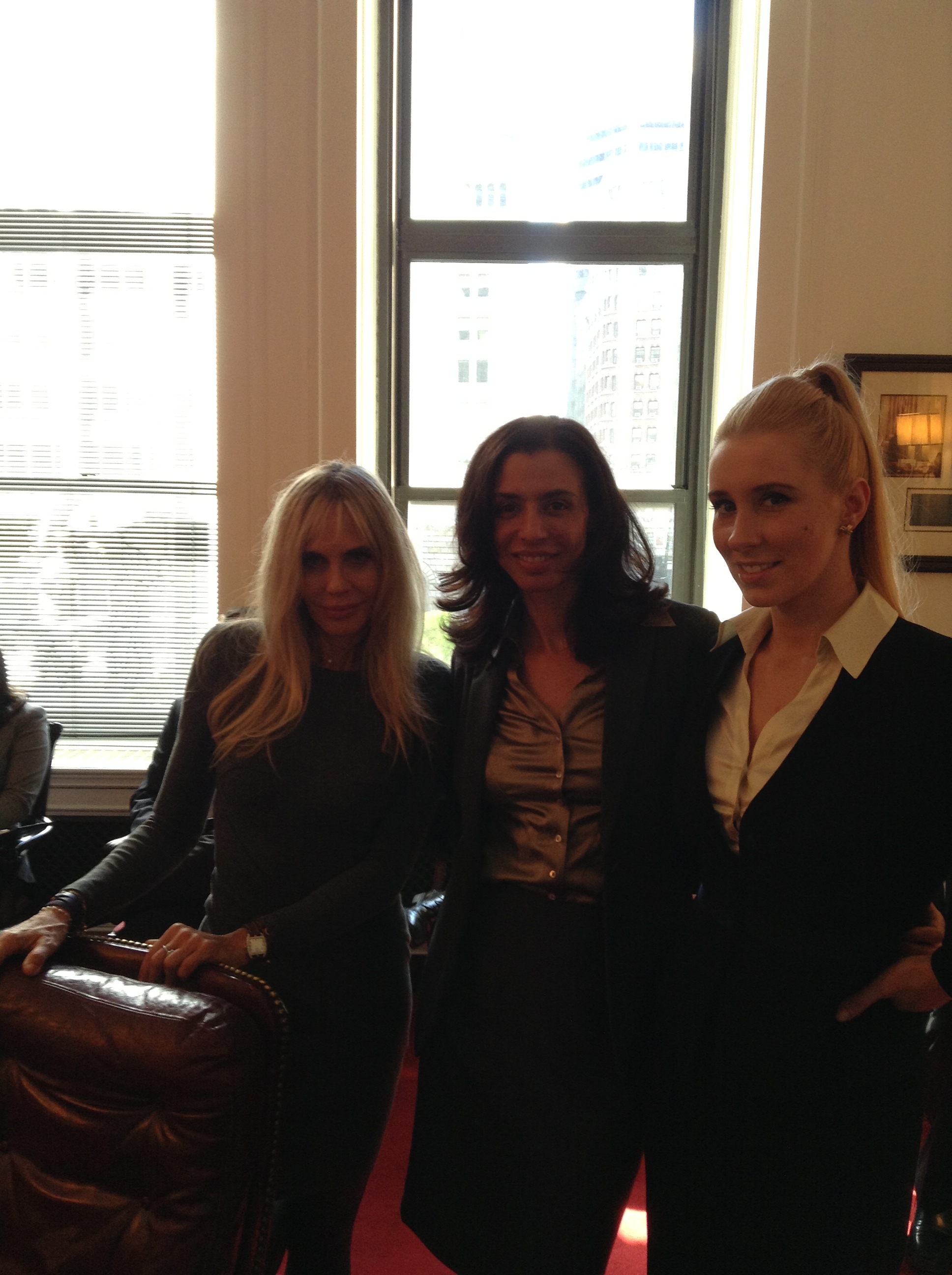 Anna Lakomy with Elizabeth Kemp and Drena De Niro on set of 