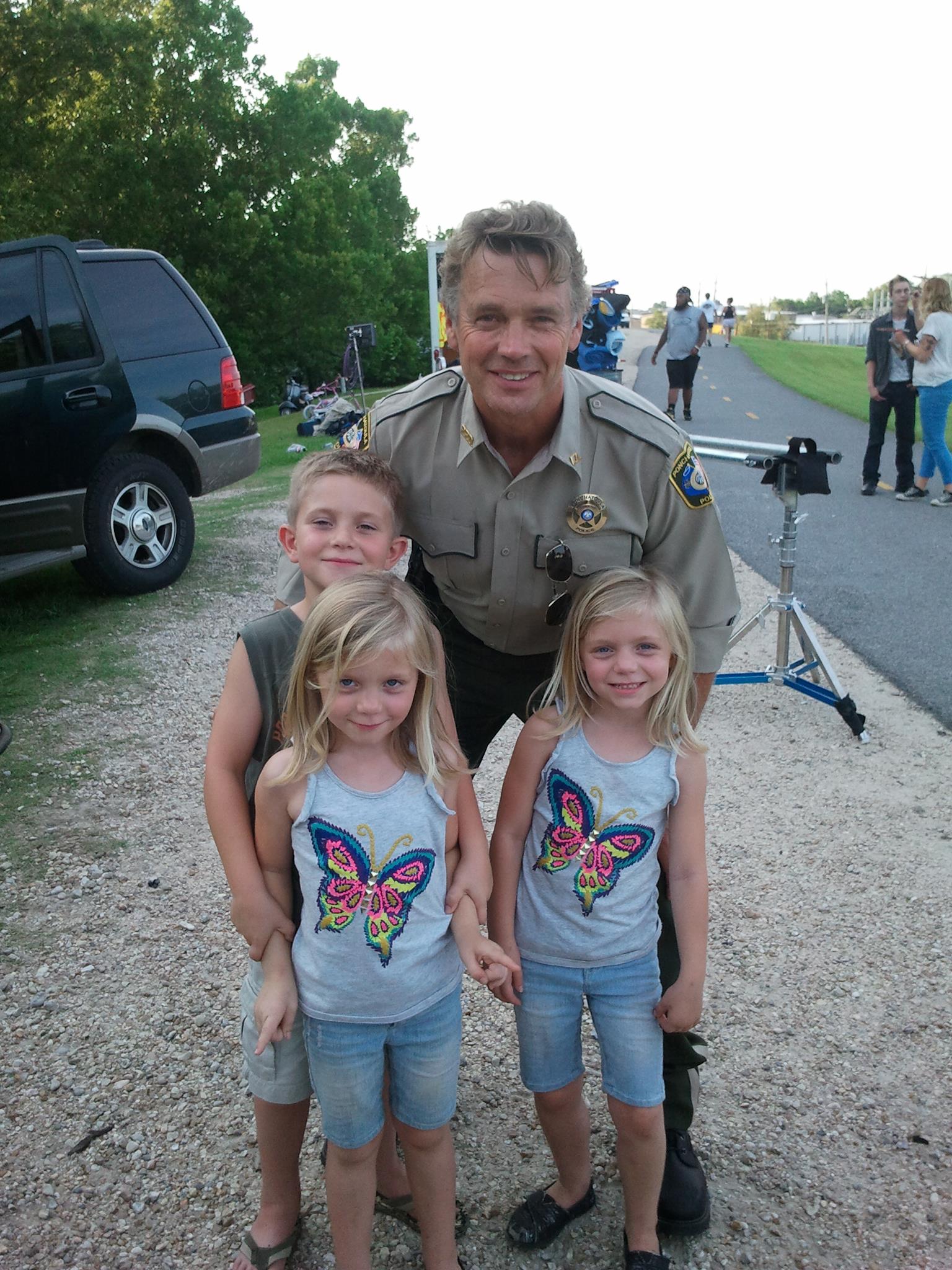 Aiden Flowers, Camden Flowers and Carsen Flowers with John Schneider on the set of Runaway Hearts