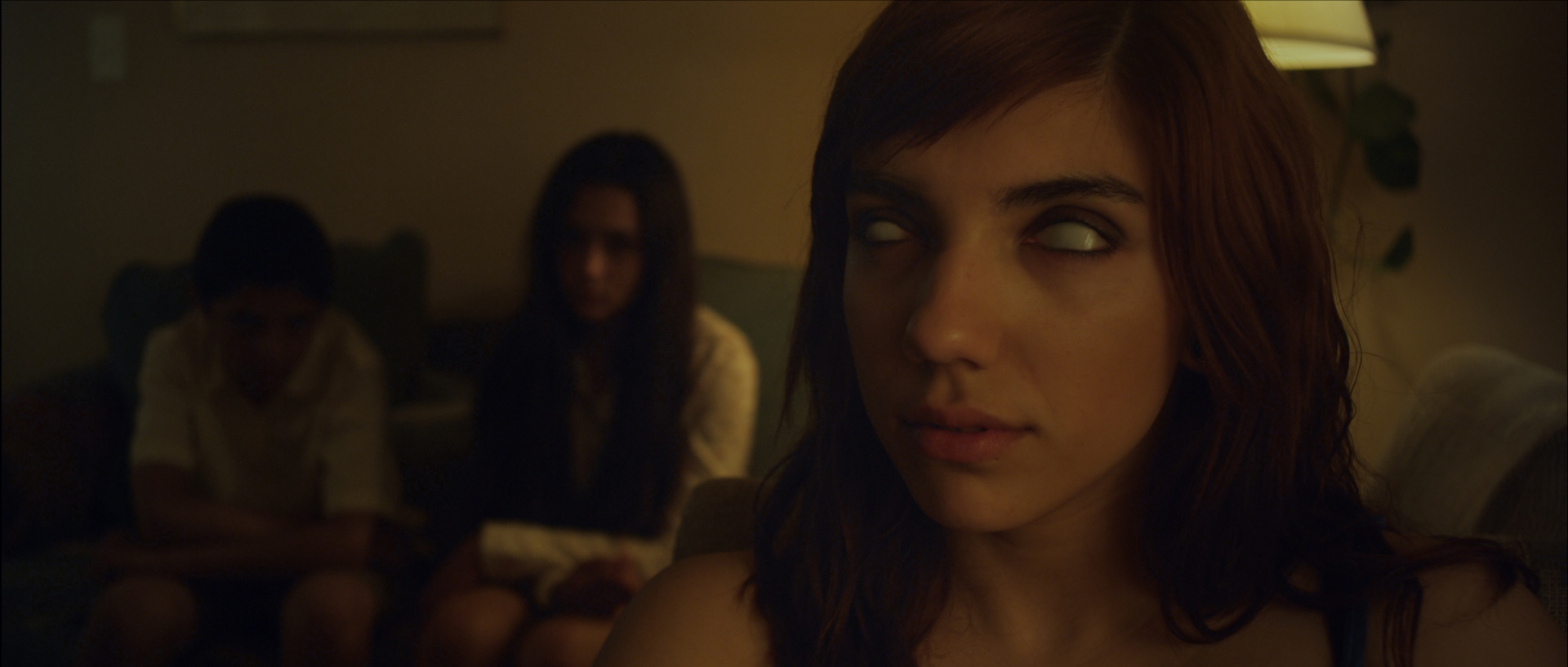 Still of Alan Martinez and Michele Garcia in Ahí va el diablo (2012)