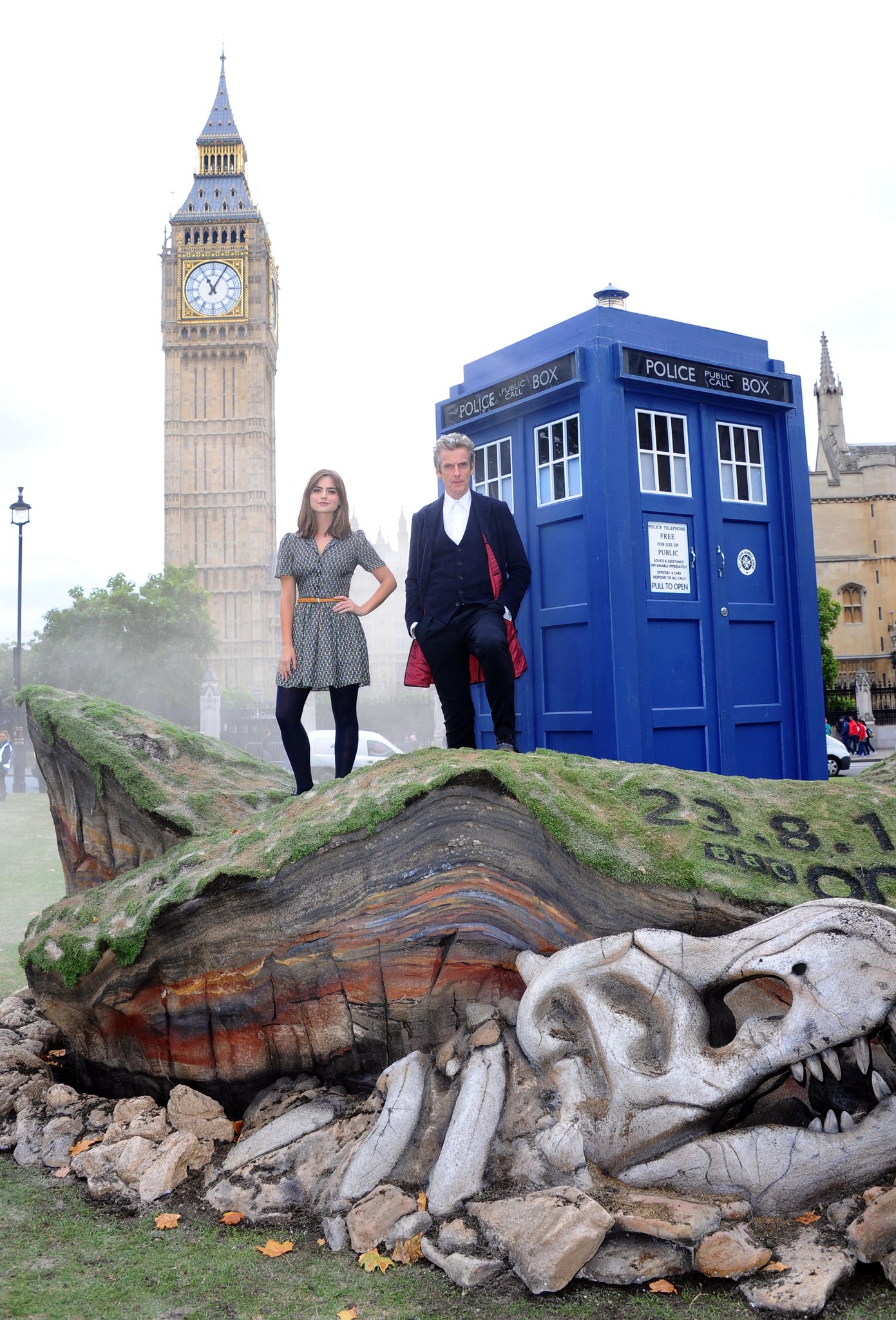 Peter Capaldi and Jenna Coleman at event of Doctor Who (2005)