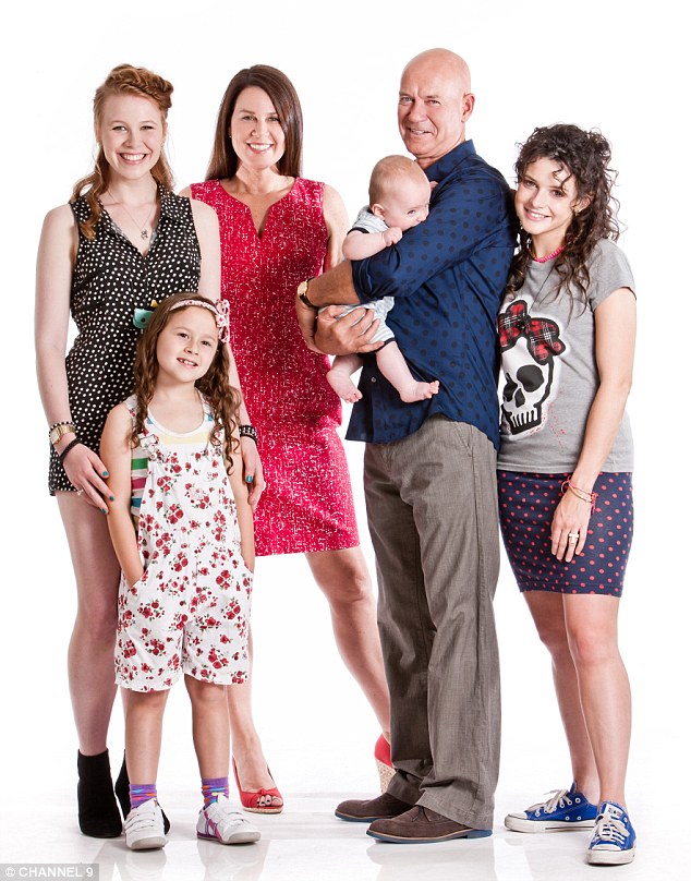 Cast photo from House Husbands