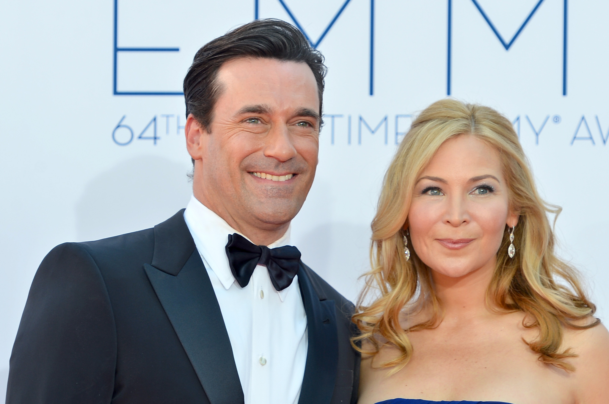 Jon Hamm and Jennifer Westfeldt at event of The 64th Primetime Emmy Awards (2012)