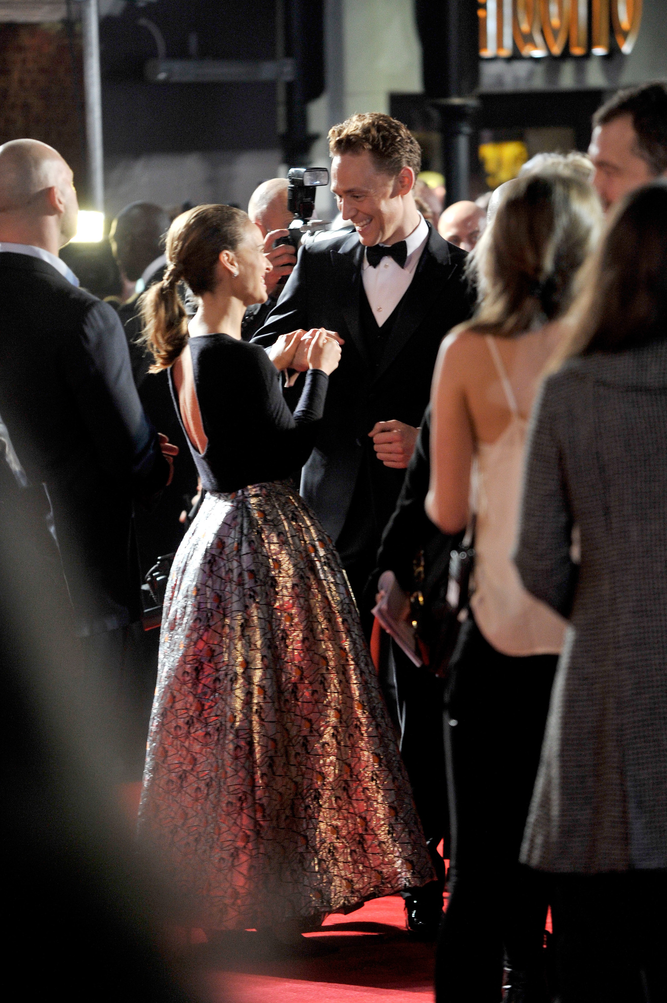 Natalie Portman and Tom Hiddleston at event of Toras: Tamsos pasaulis (2013)