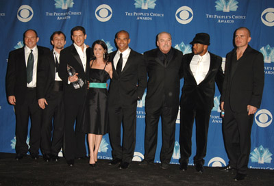 Stacy Keach, Rockmond Dunbar, Robert Knepper, Wentworth Miller, Dominic Purcell, Sarah Wayne Callies, Wade Williams and Amaury Nolasco at event of Kalejimo begliai (2005)