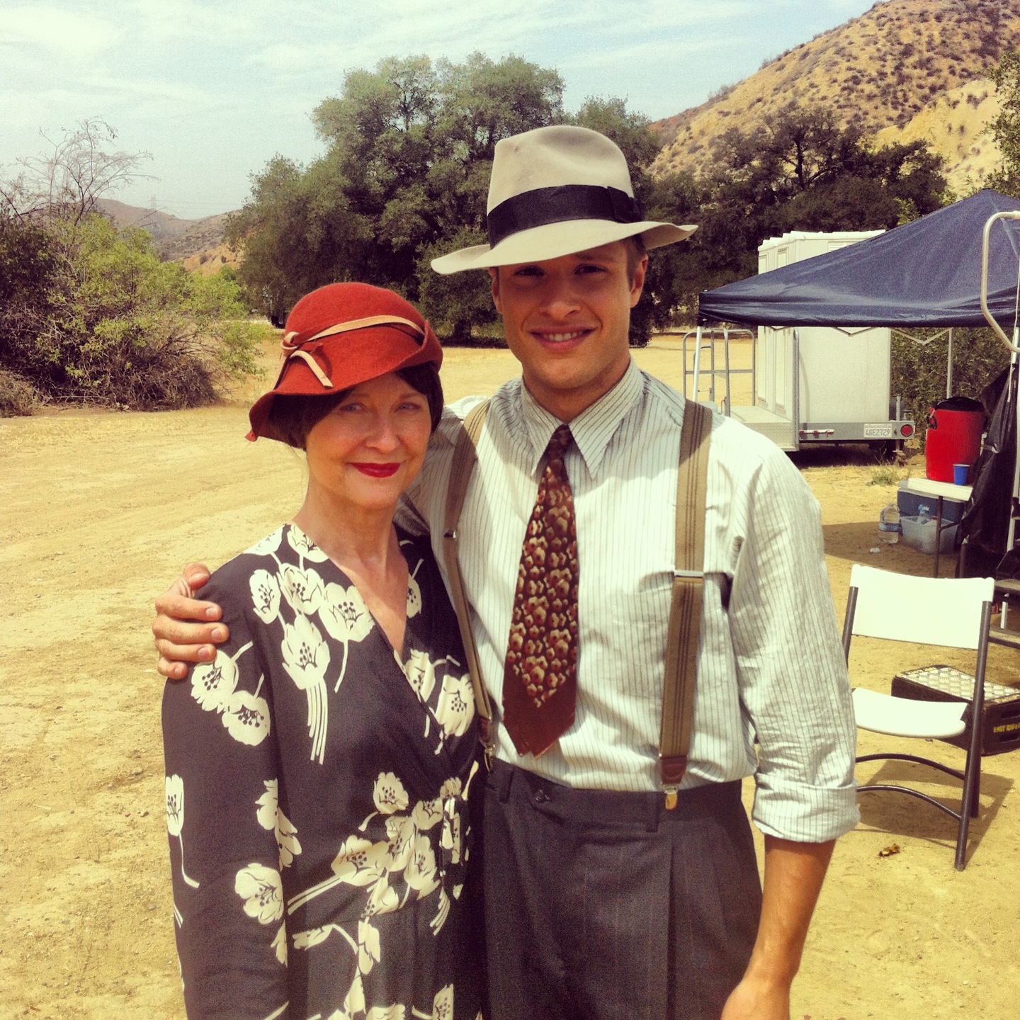 Dee Wallis and Jim Poole on set of Bonnie and Clyde.