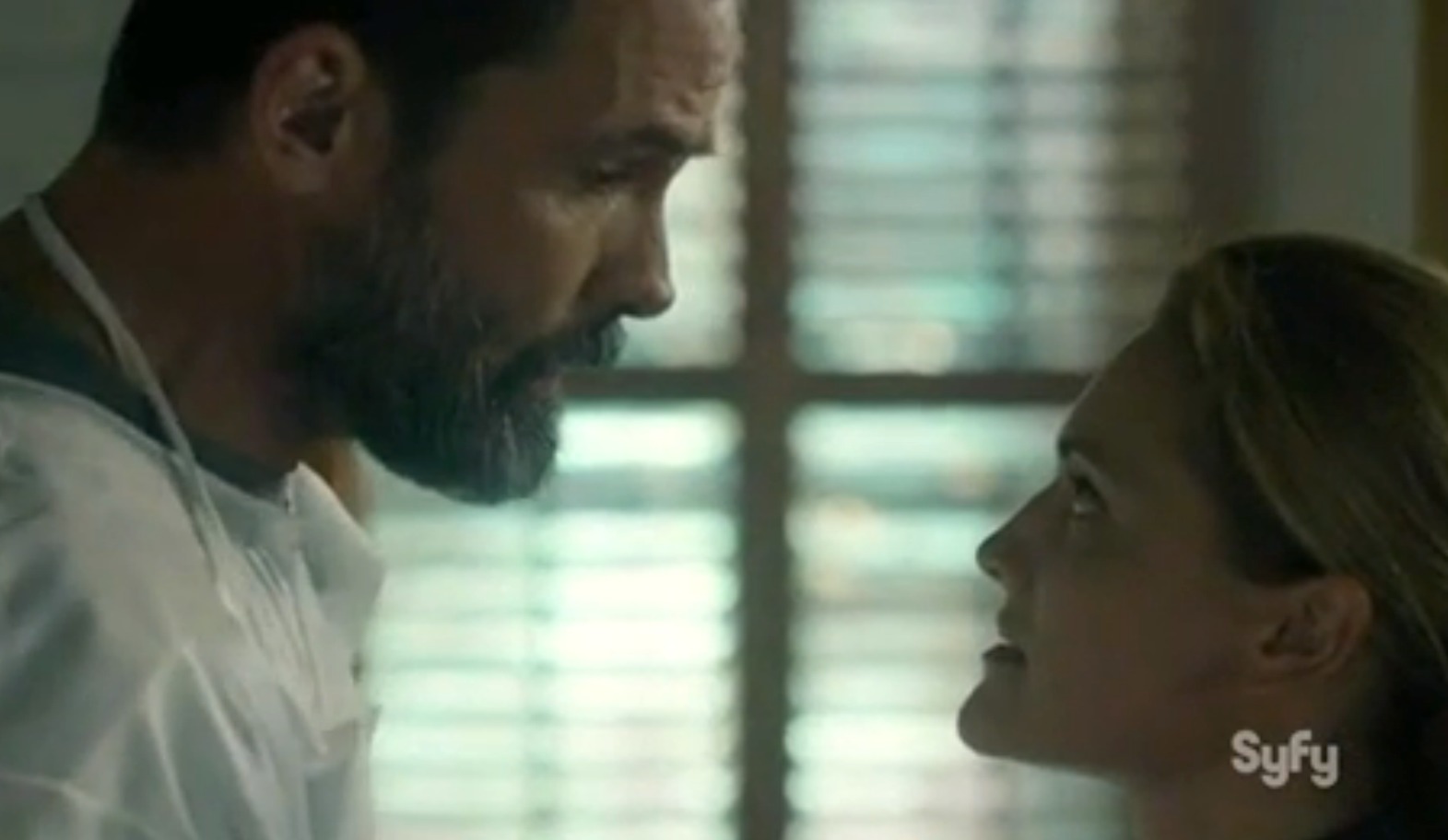Helix Season 2 ep8 Vade in Pace Billy Campbell and Patricia Summersett