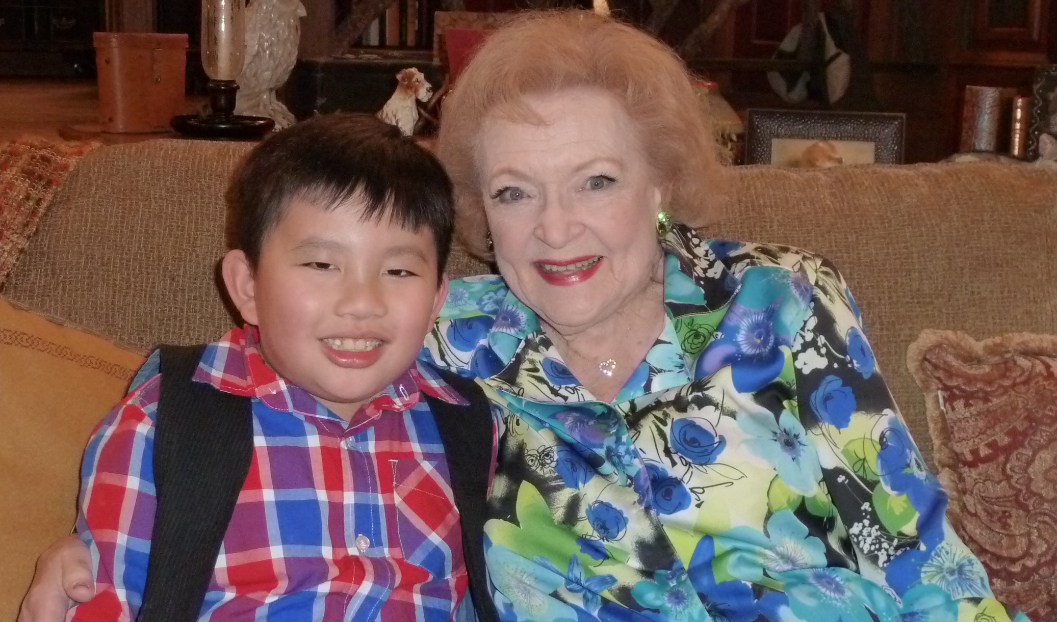 Albert Tsai with Betty White on set of Hot In Cleveland (March 26, 2014)