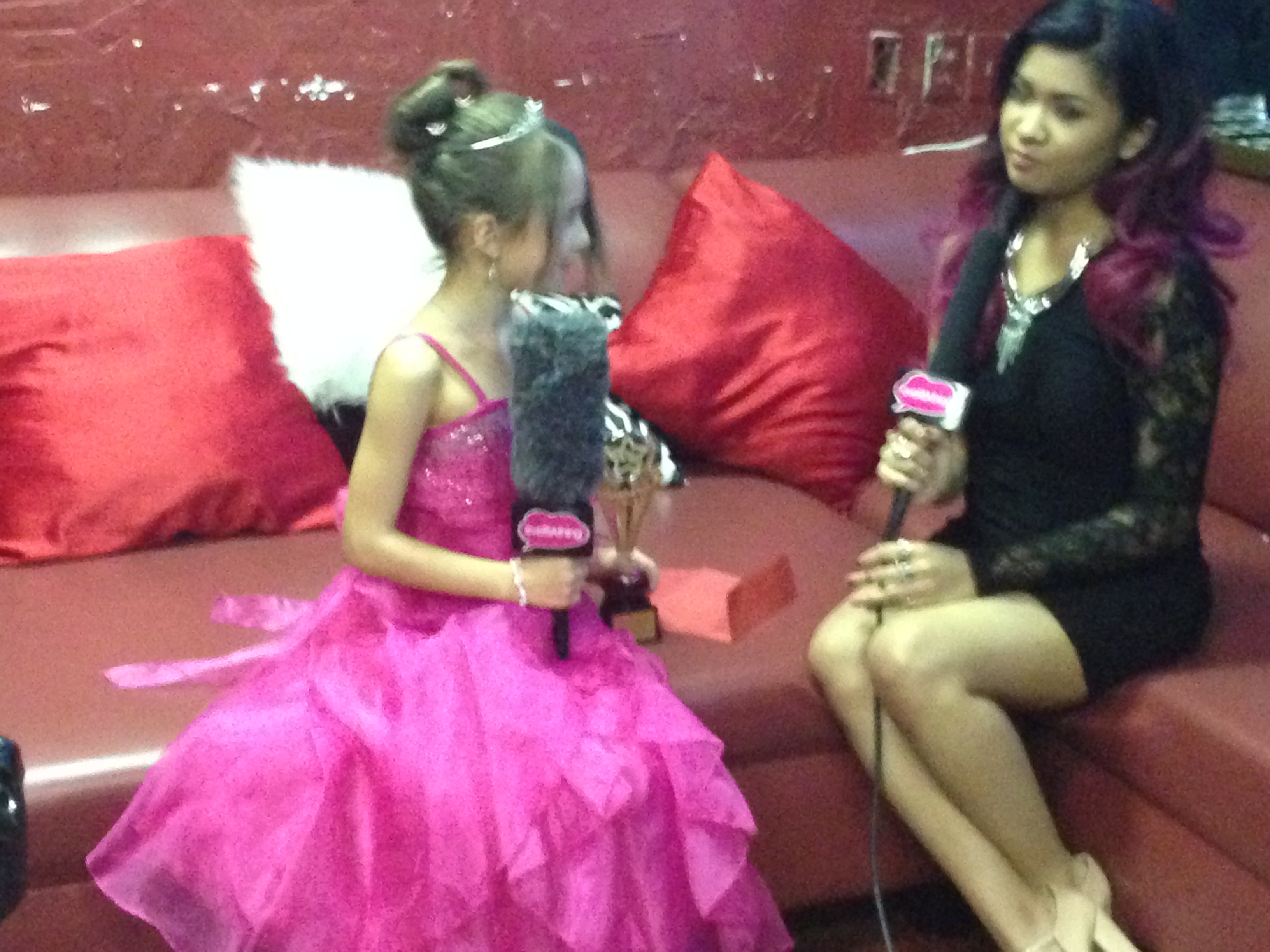 Sasha being interviewed by Ria Jade from TV Show EveRIAthing right after winning her Joey Award... November 16, 2014