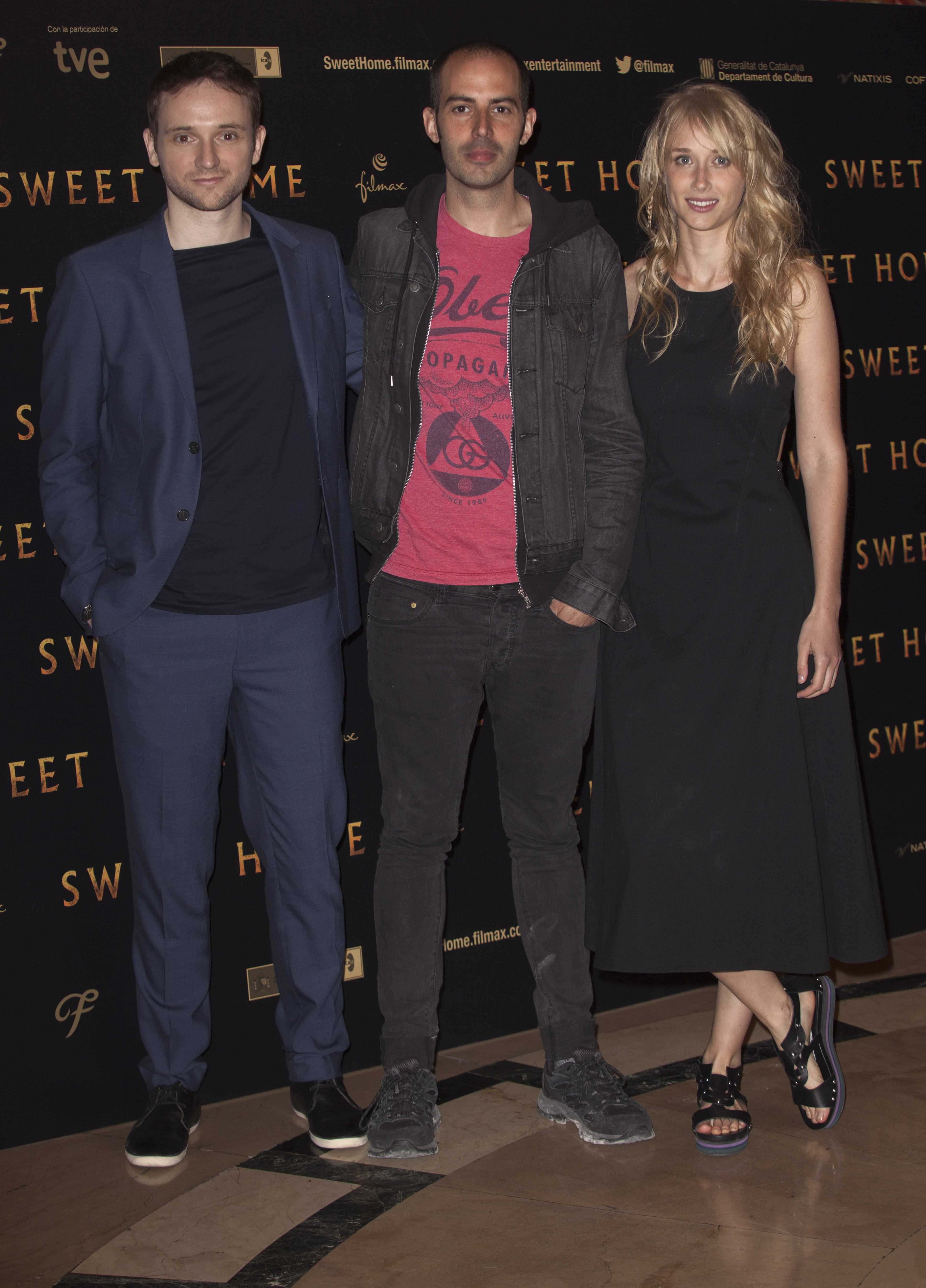 Rafa Martínez, Ingrid García Jonsson and Bruno Sevilla in Sweet Home (2015)