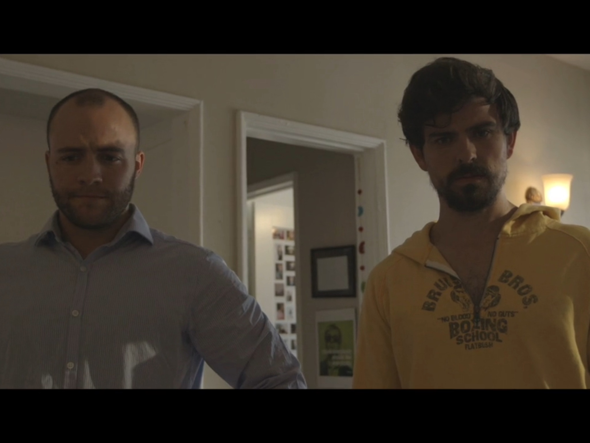 Still of Alonso Grandio and Jorge Luis Moreno in 