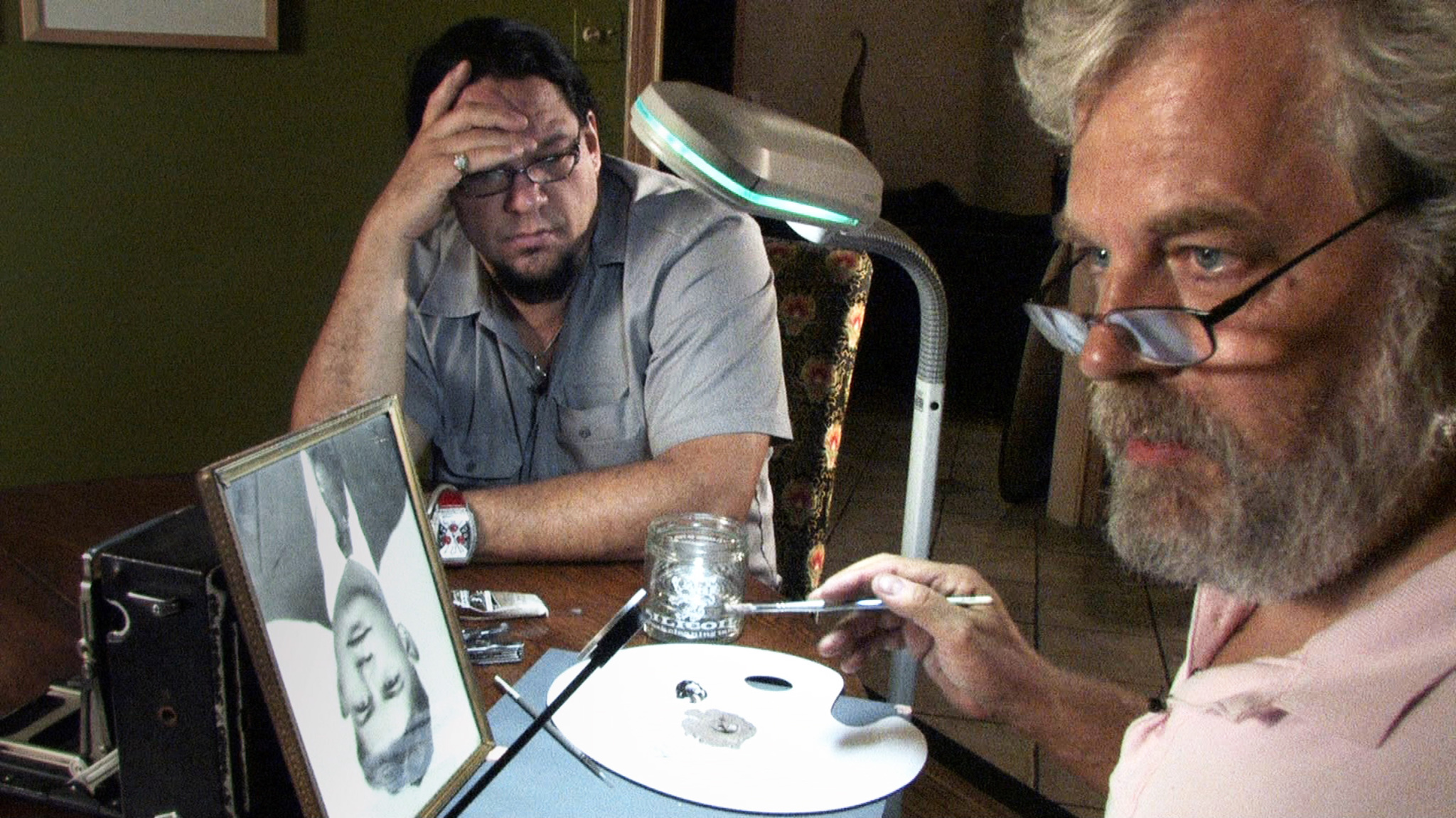 Still of Penn Jillette and Tim Jenison in Tim's Vermeer (2013)