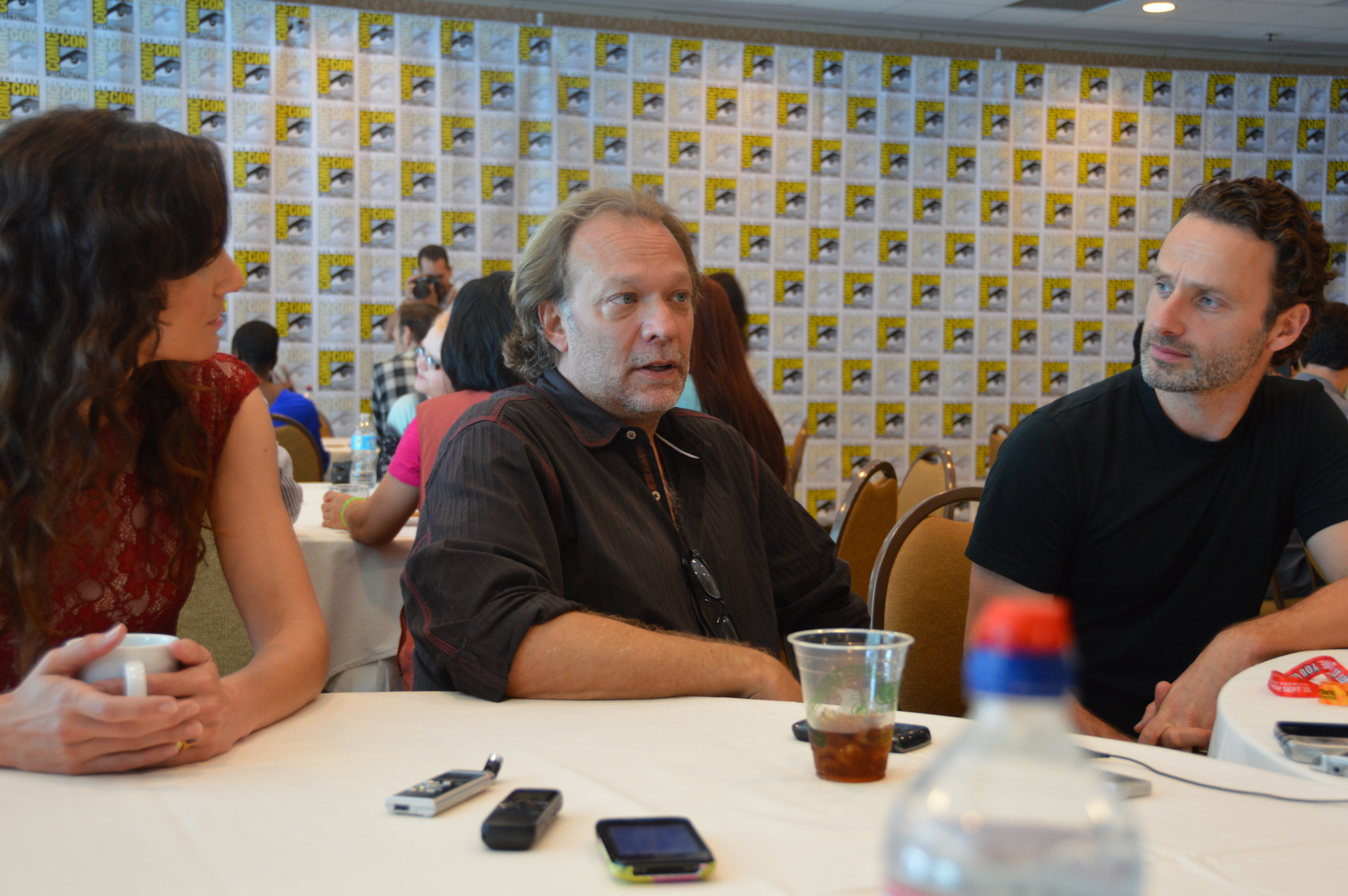 Andrew Lincoln, Greg Nicotero and Sarah Wayne Callies at event of Vaikstantys numireliai (2010)