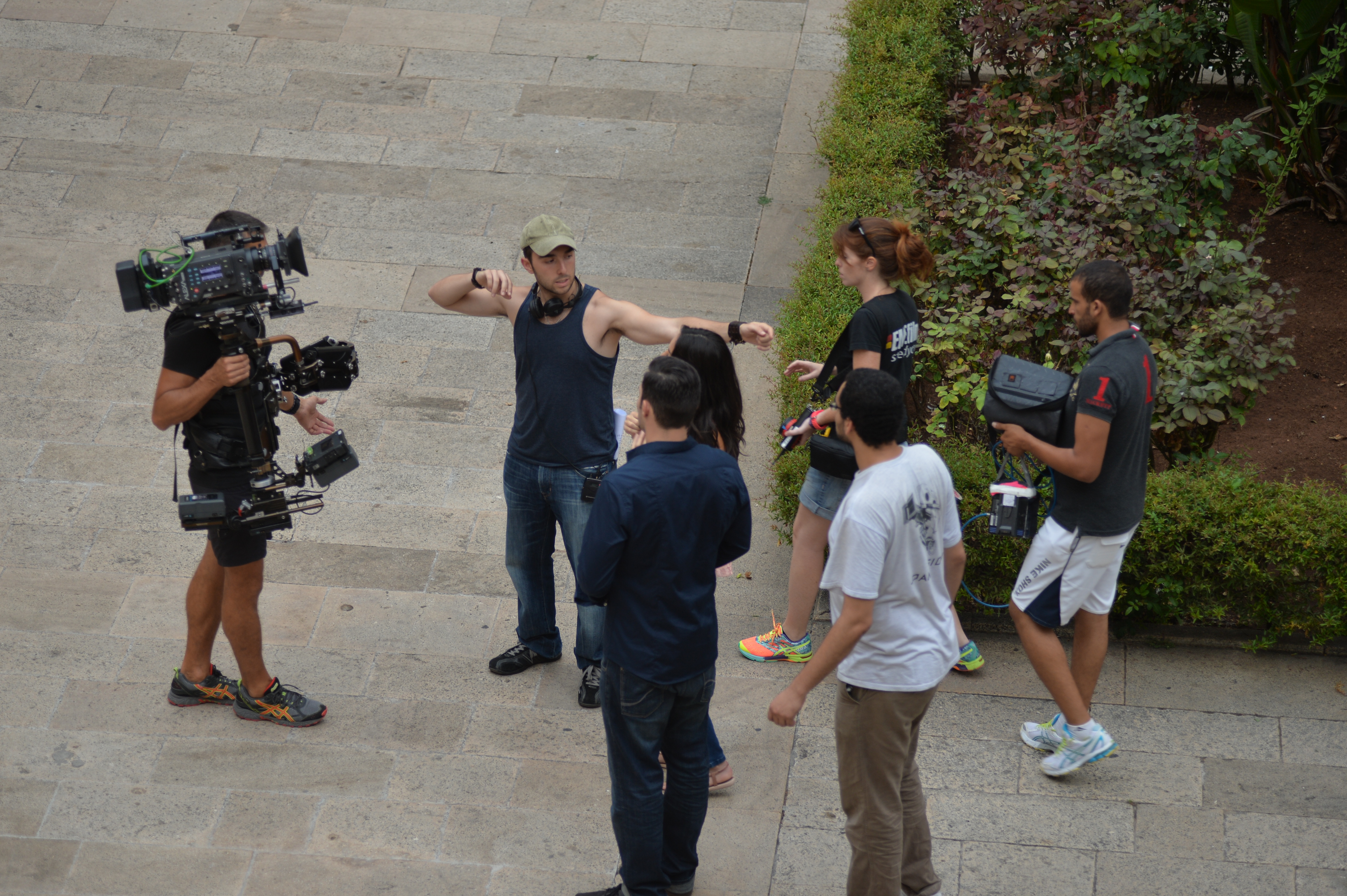Director Aziz Tazi showing a sequence shot to Steadicam Operator Fernando Moléon