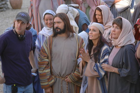 Stephen Patrick Walker directs a scene with DJ Perry, Sherry Morris and Eleese Lester in 