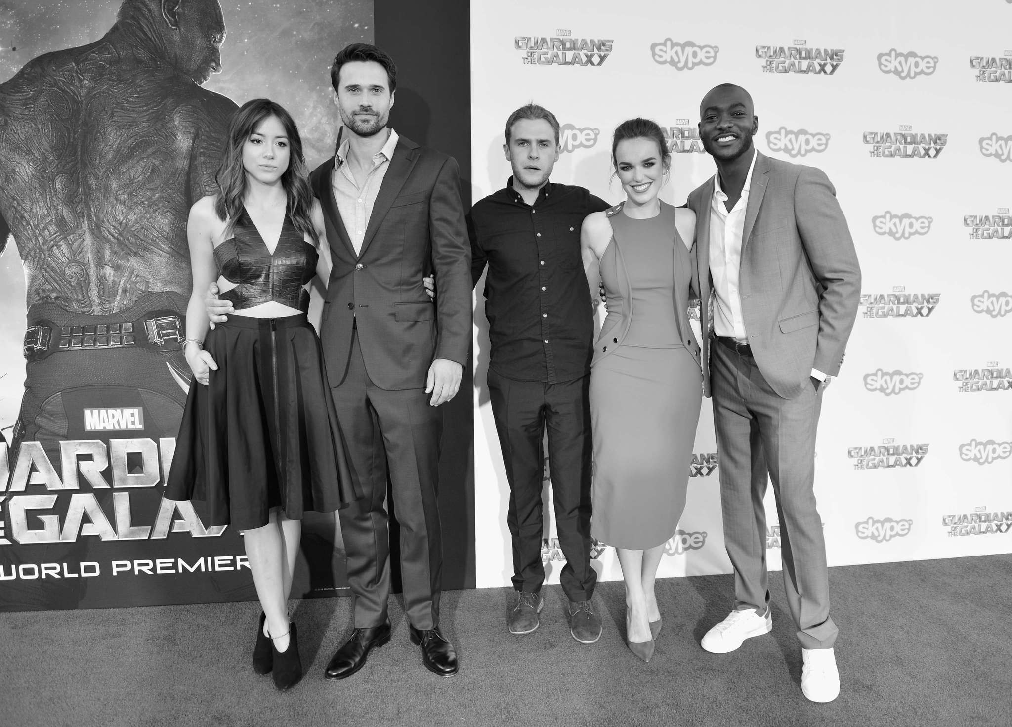 Iain De Caestecker, B.J. Britt, Brett Dalton, Chloe Bennet and Elizabeth Henstridge at event of Galaktikos sergetojai (2014)