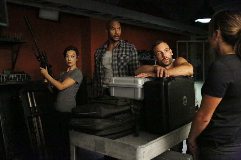 Still of Ming-Na Wen, Henry Simmons, Nick Blood and Chloe Bennet in Agents of S.H.I.E.L.D. (2013)