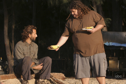 Still of Henry Ian Cusick and Jorge Garcia in Dinge (2004)