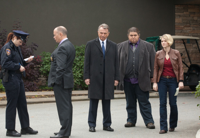 Still of Sam Neill, Jorge Garcia and Sarah Jones in Alcatraz (2012)