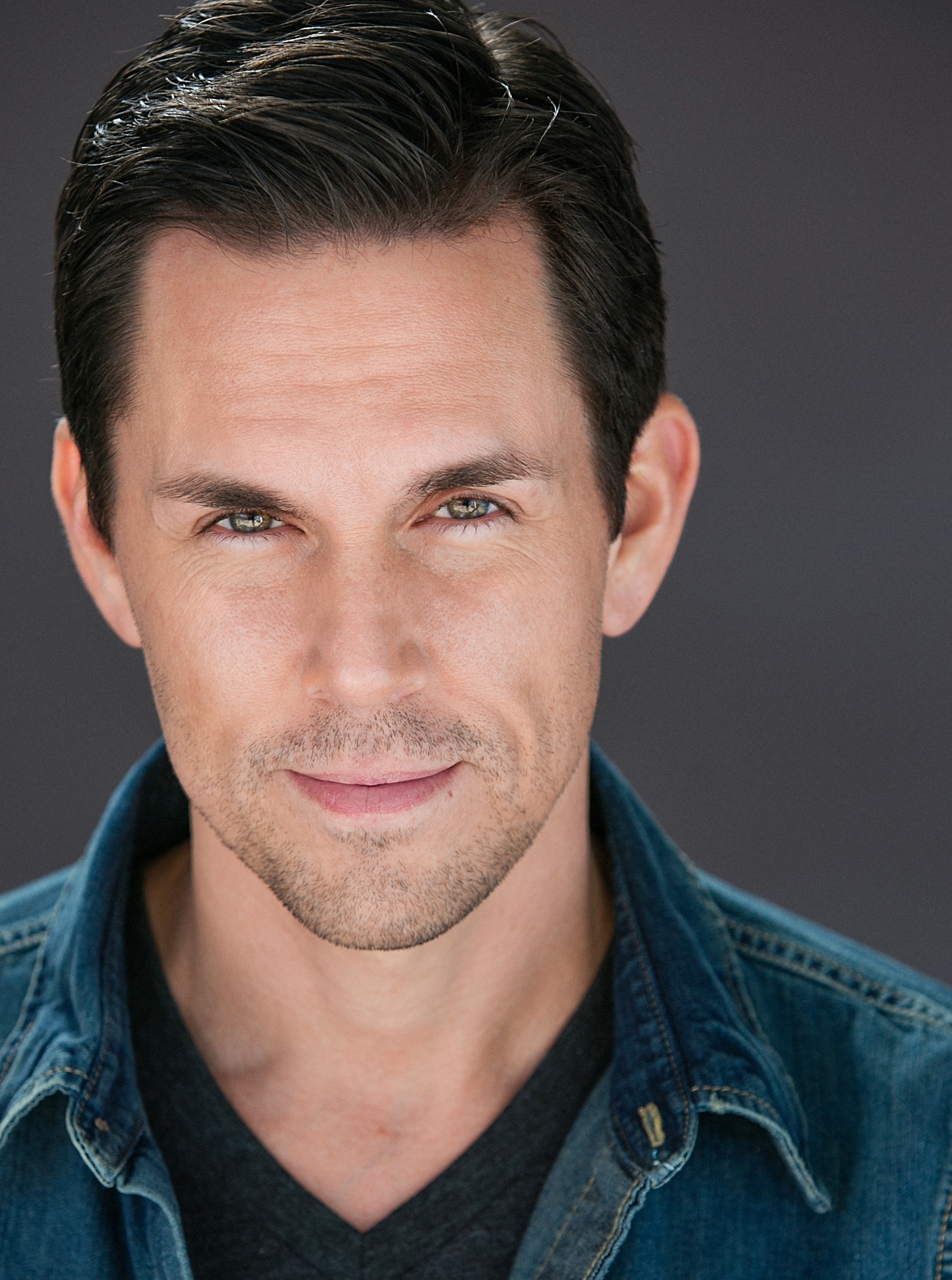 Gabriel Lee Headshot 2015