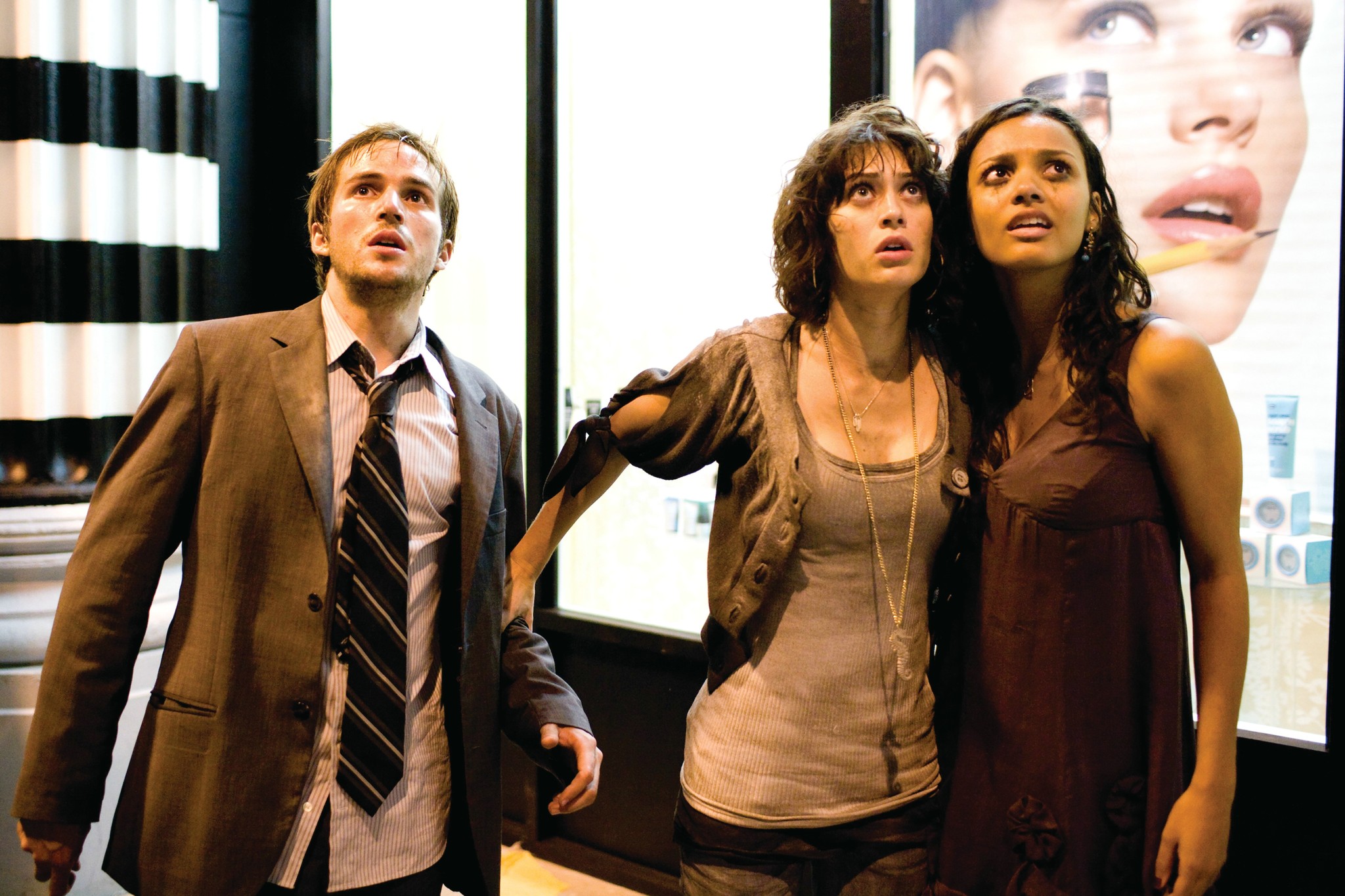 Still of Lizzy Caplan, Jessica Lucas and Michael Stahl-David in Projektas MONSTRAS (2008)