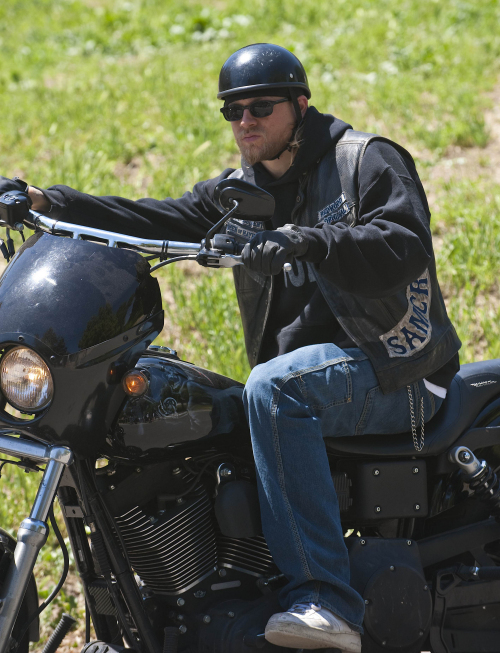 Still of Charlie Hunnam in Sons of Anarchy (2008)