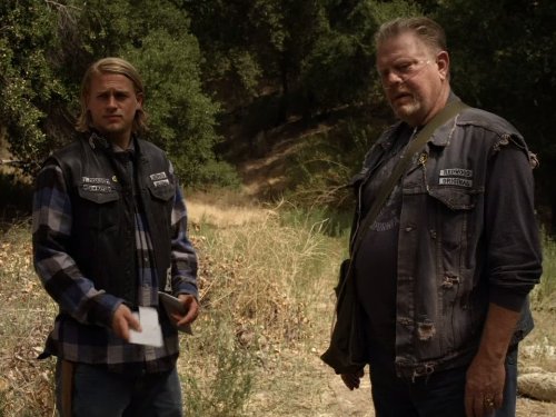 Still of Charlie Hunnam and William Lucking in Sons of Anarchy (2008)