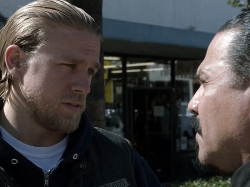 Still of Charlie Hunnam and Emilio Rivera in Sons of Anarchy (2008)