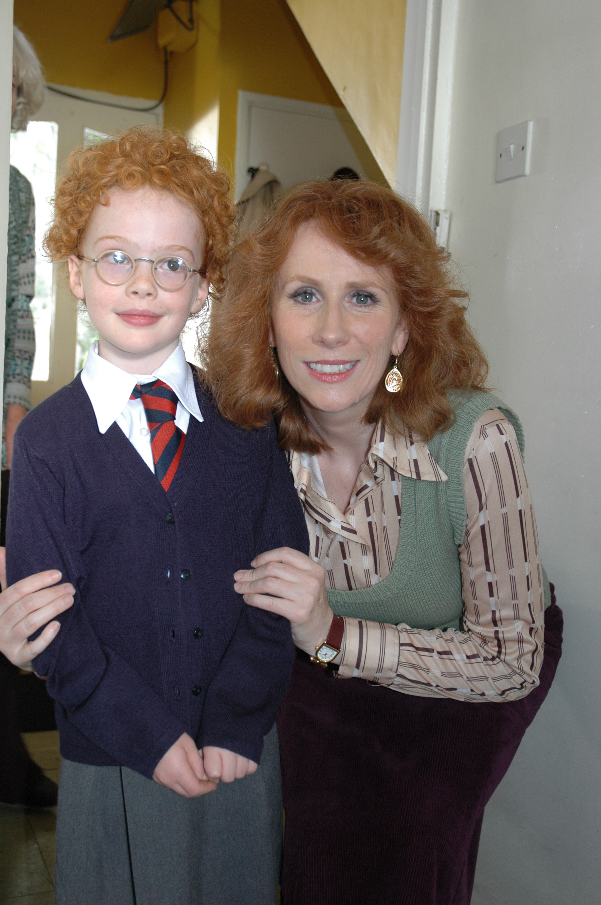 CATHERINE TATE & MADDY IN SKY'S CHRISTMAS CRACKER