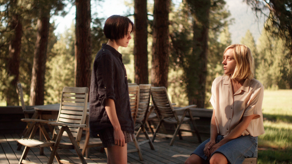 Still of Chloë Sevigny and Jena Malone in The Wait (2013)
