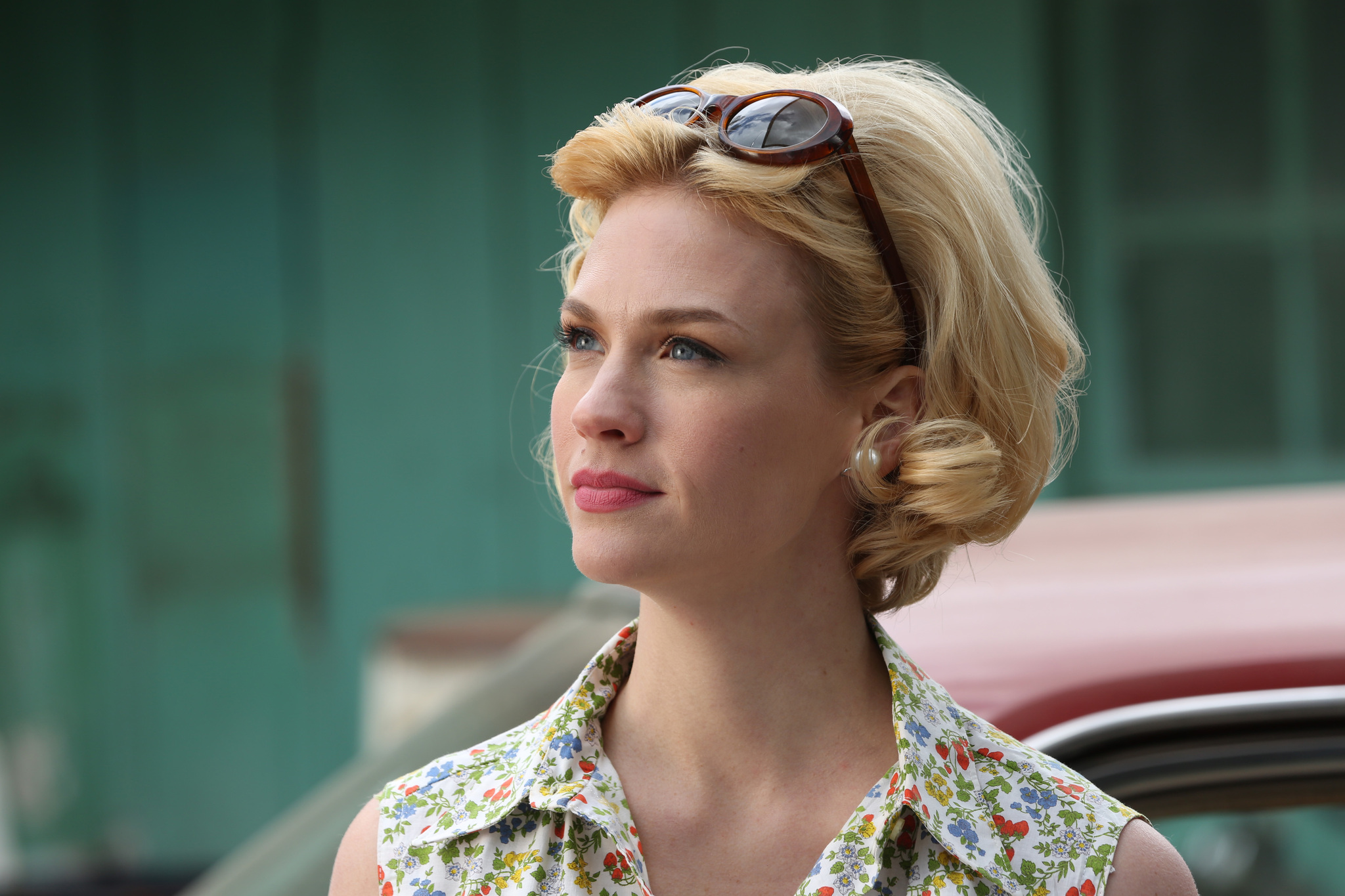 Still of January Jones in MAD MEN. Reklamos vilkai (2007)