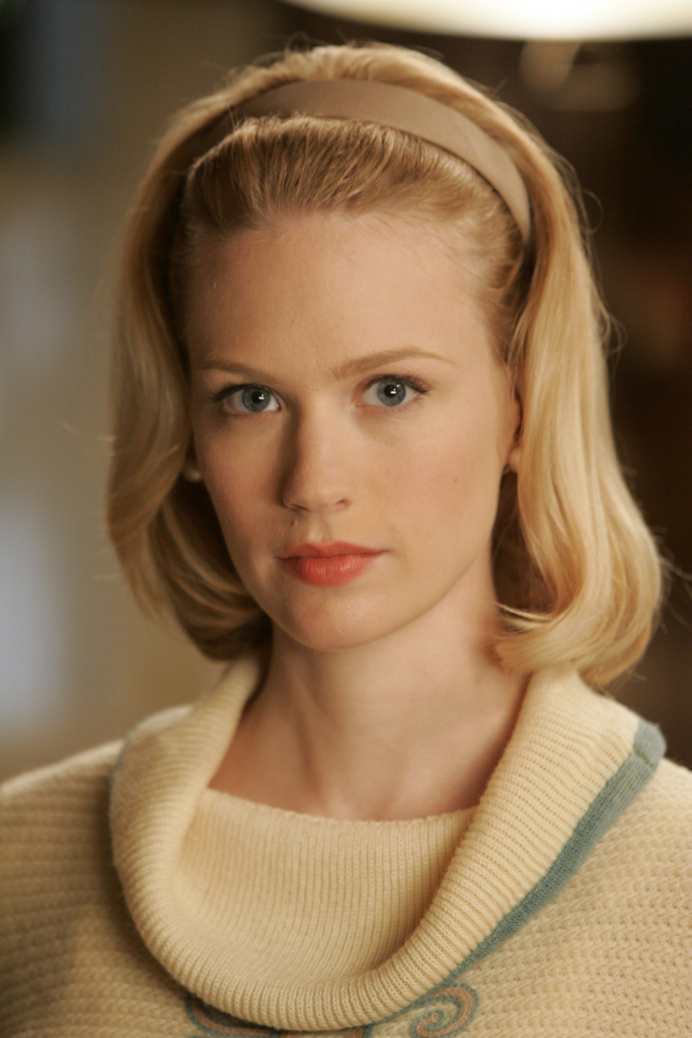 Still of January Jones in MAD MEN. Reklamos vilkai (2007)