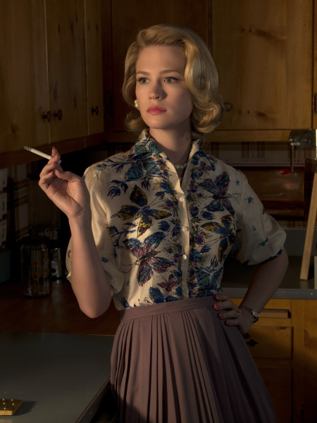 Still of January Jones in MAD MEN. Reklamos vilkai (2007)