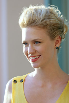 January Jones at event of MAD MEN. Reklamos vilkai (2007)