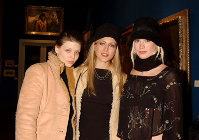 Lori Heuring, January Jones and Amber Benson at event of Taboo (2002)