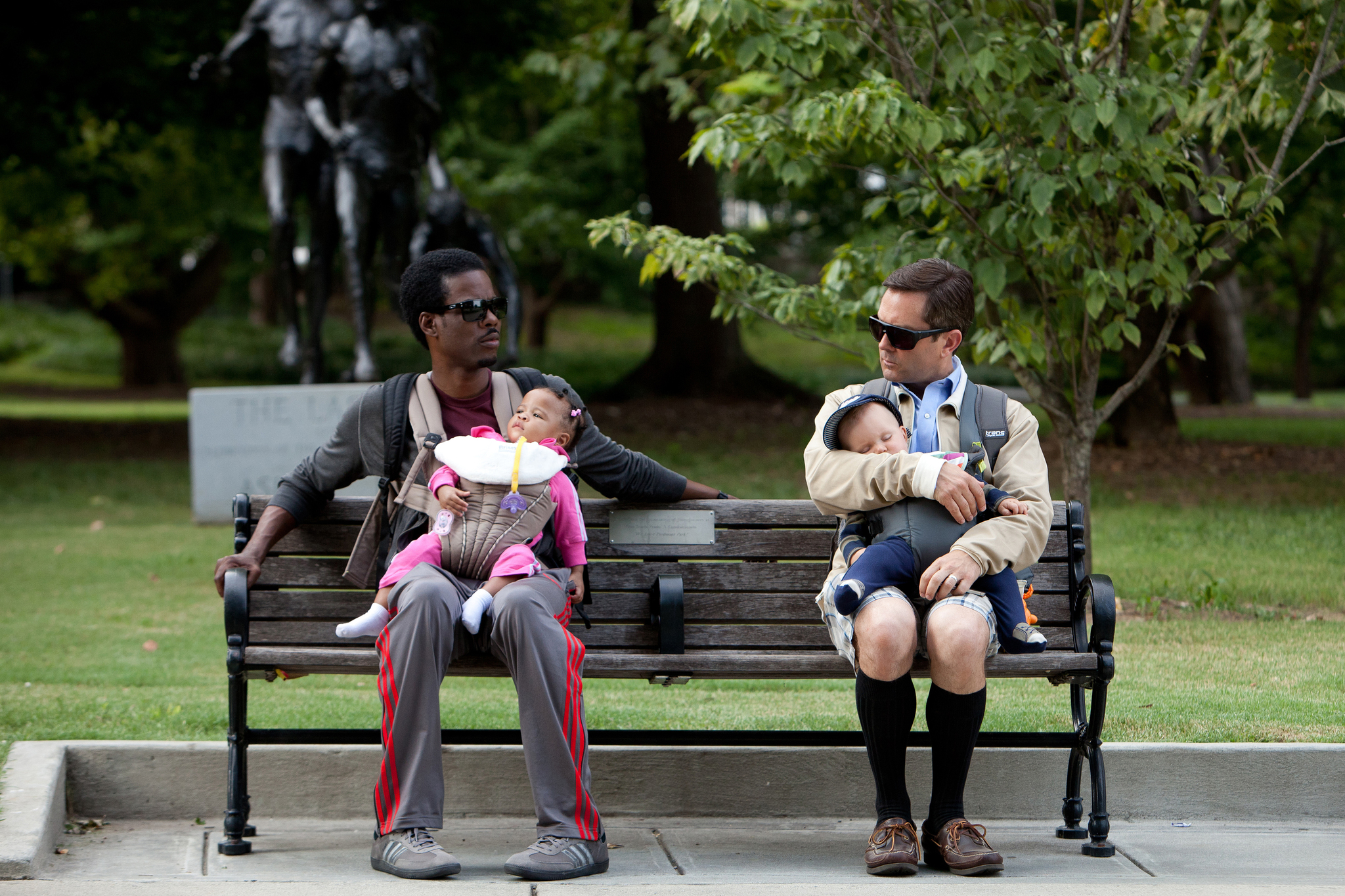 Still of Chris Rock and Thomas Lennon in Ko laukti kai laukies (2012)