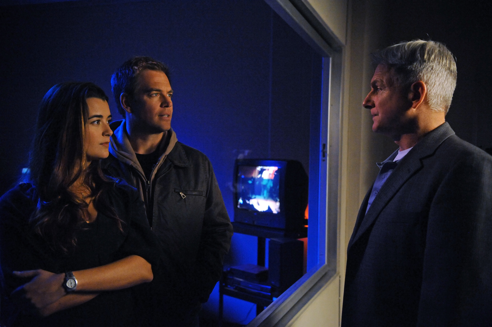 Still of Mark Harmon, Michael Weatherly and Cote de Pablo in NCIS: Naval Criminal Investigative Service (2003)