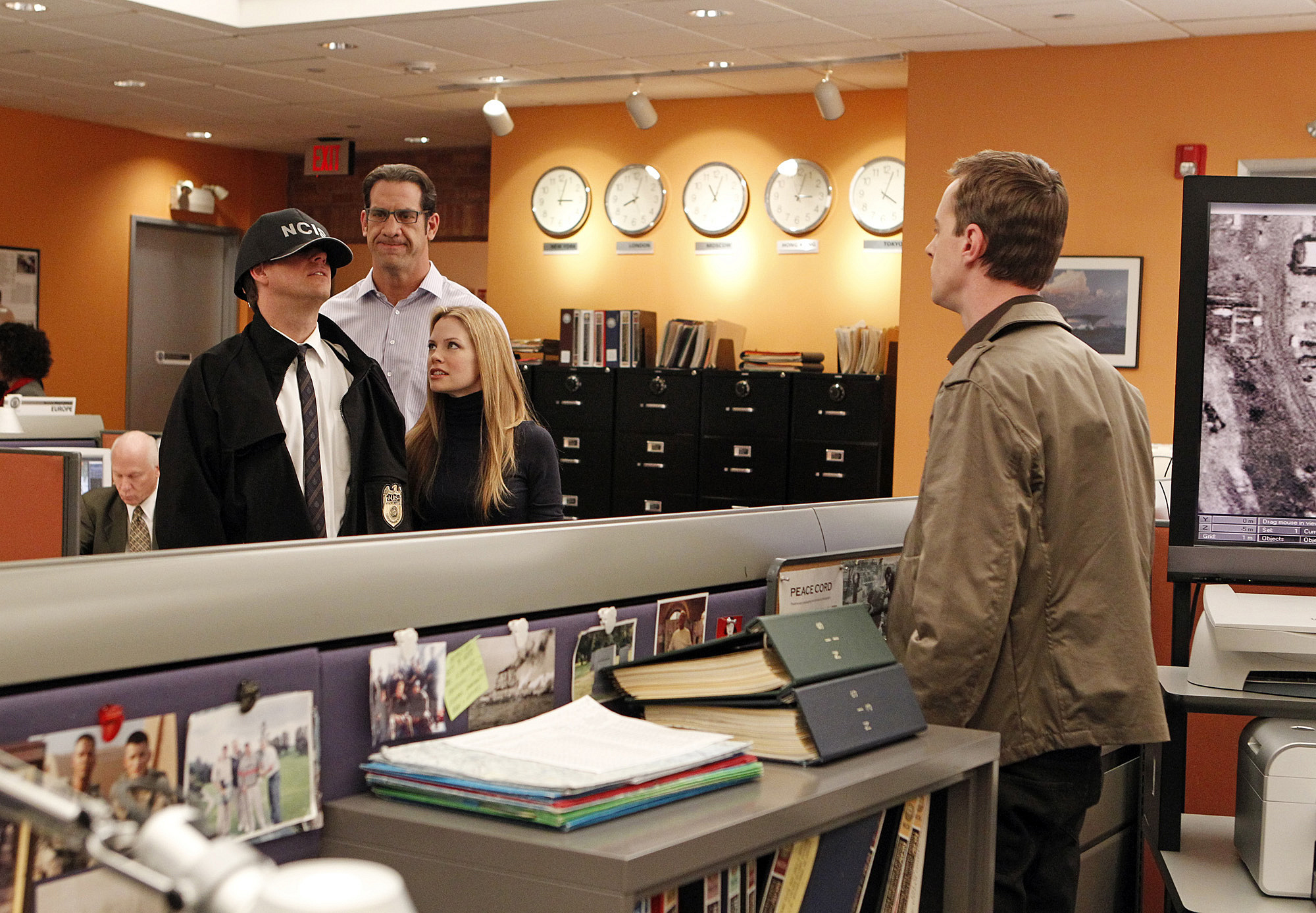 Still of Sarah Jane Morris, Sean Murray, Michael Weatherly and Matthew Willig in NCIS: Naval Criminal Investigative Service (2003)