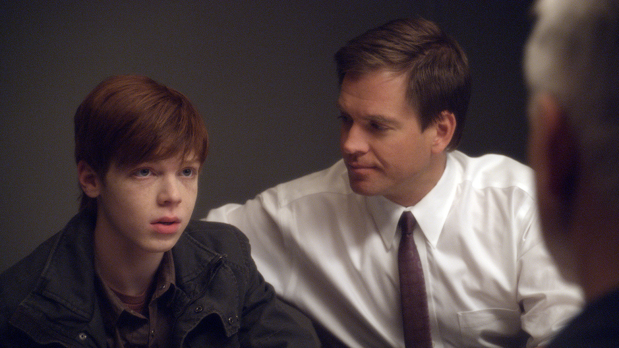 Still of Michael Weatherly and Cameron Monaghan in NCIS: Naval Criminal Investigative Service (2003)