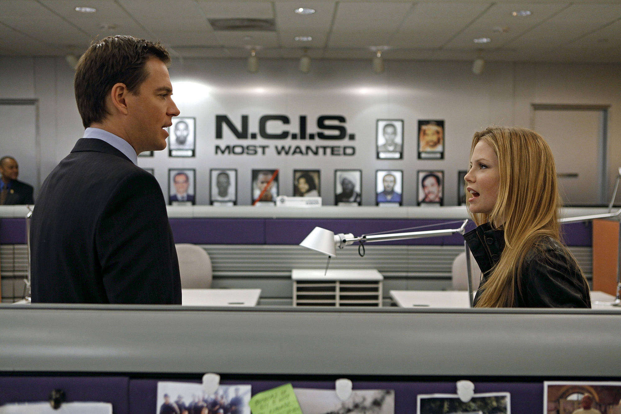 Still of Sarah Jane Morris and Michael Weatherly in NCIS: Naval Criminal Investigative Service (2003)