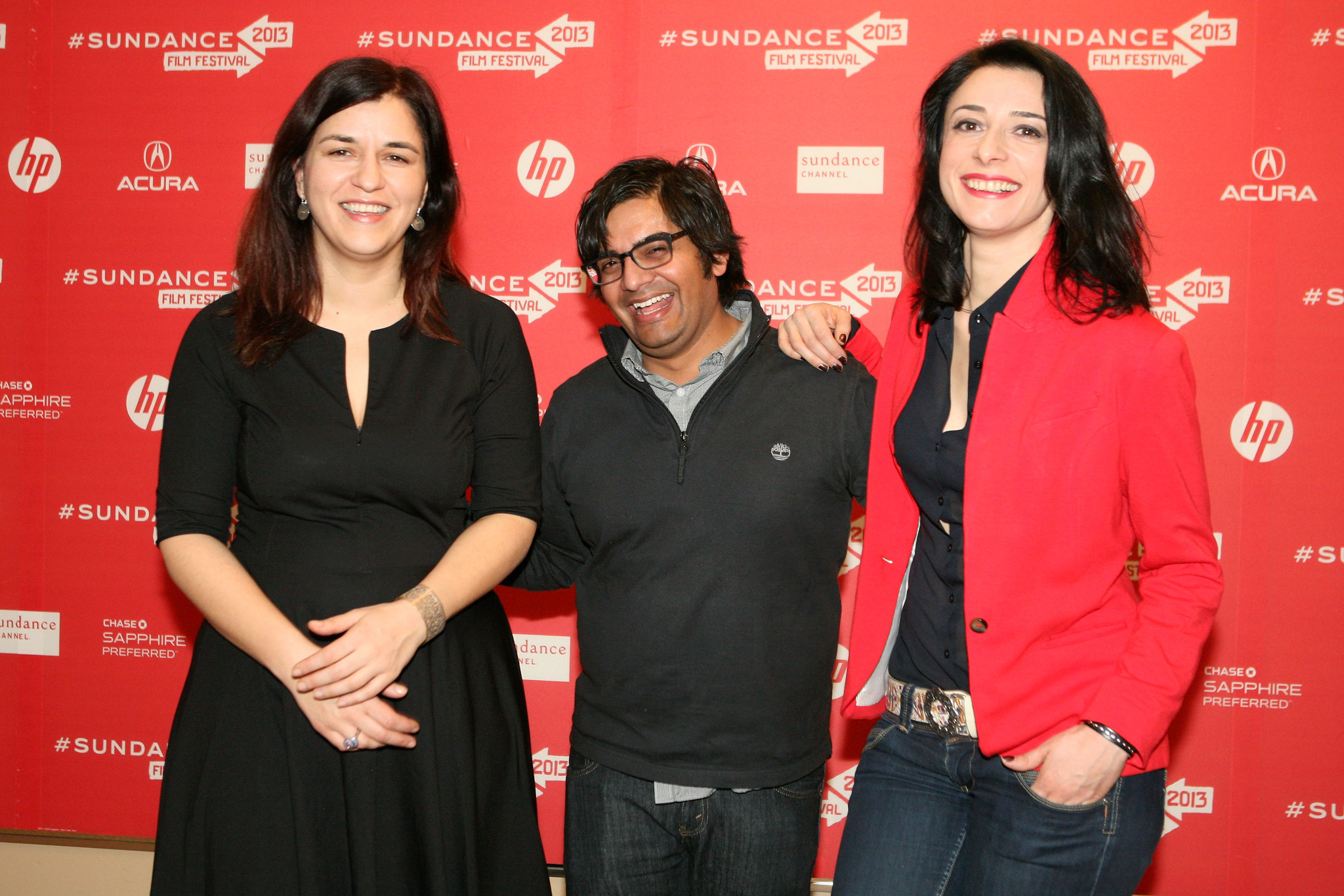 Sudeep Sharma, Tinatin Gurchiani and Tamar Gurchiani at event of Masina, kurioje viskas pradingsta (2012)