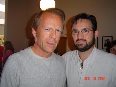 Matthew Barry, Bruce Willis on set of 