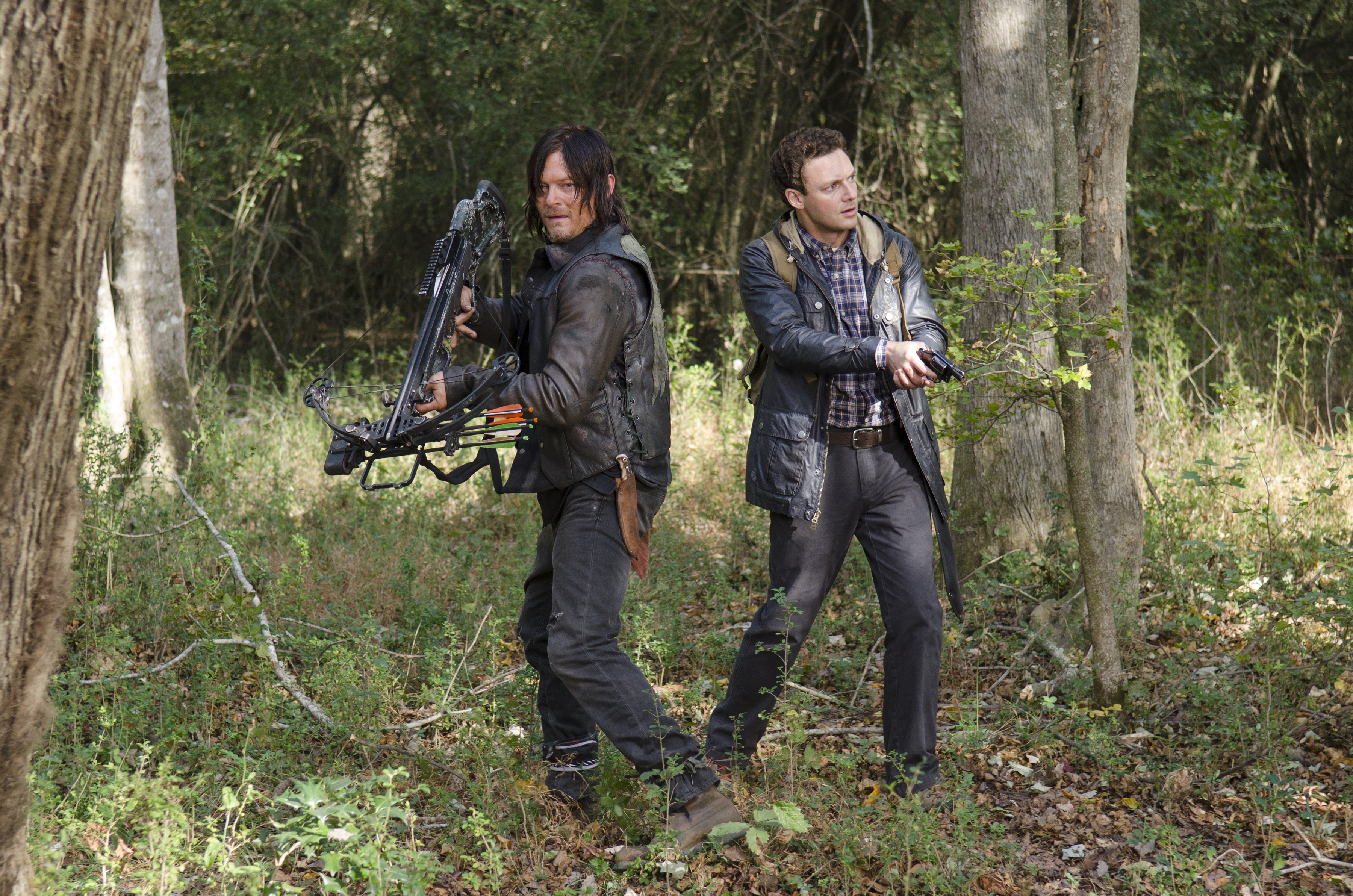 Still of Norman Reedus and Ross Marquand in Vaikstantys numireliai (2010)